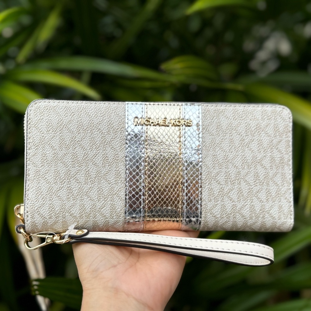 Michael Kors Jet Set Travel LG Continental Wallet MK Center Stripe Pale Gold